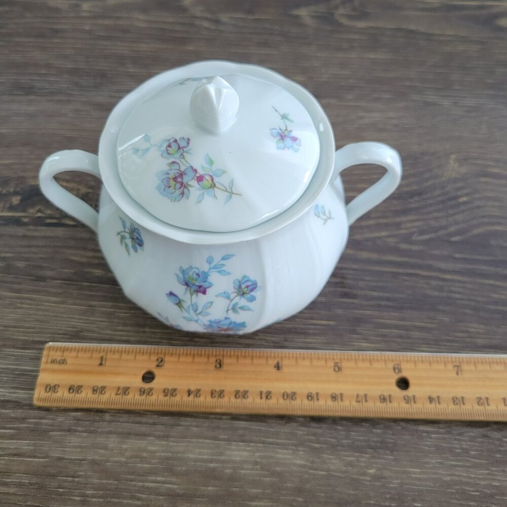 Vintage Bernardaud Limoges Gabrielle Sugar Bowl & Lid, Shabby Chic Blue Floral - Picture 11 of 11